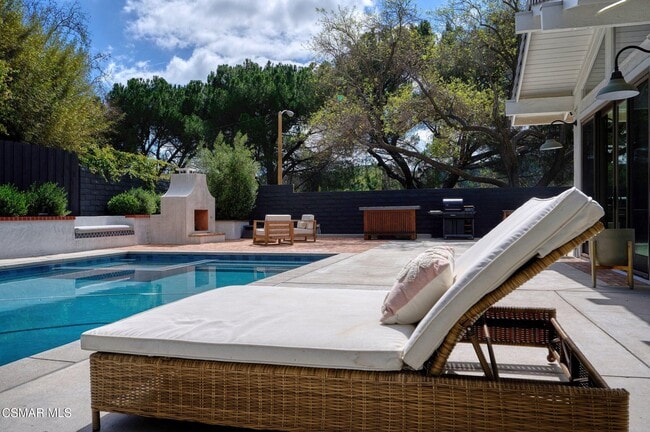 Building Photo - 1292 Brookview Ave