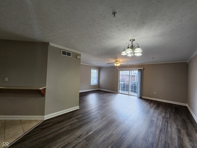Building Photo - 1479 Autumn Oak St