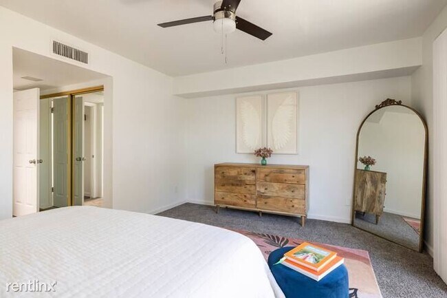 Building Photo - 2 br, 2 bath Townhome - 5511 North 71st Place