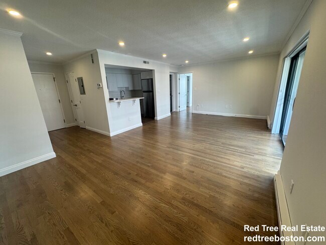 Building Photo - 320 Hammond Pond Pkwy