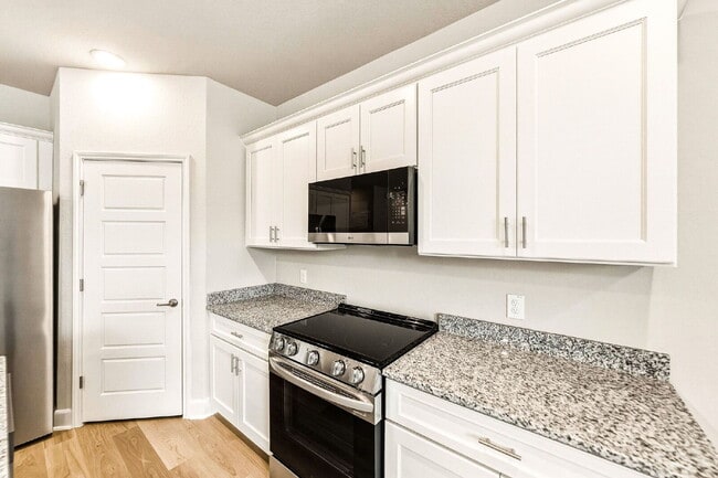 Building Photo - New Construction. Immediate Move In
