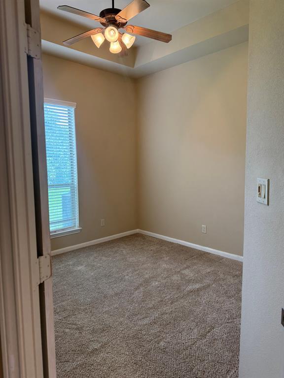 Building Photo - 5551 Linden Rose Ln