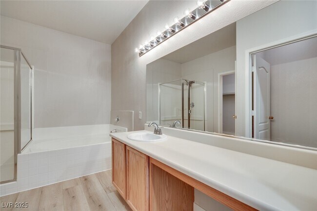 Building Photo - 1008 Domnus Ln