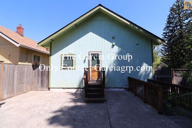 Building Photo - 2532 N Watts St