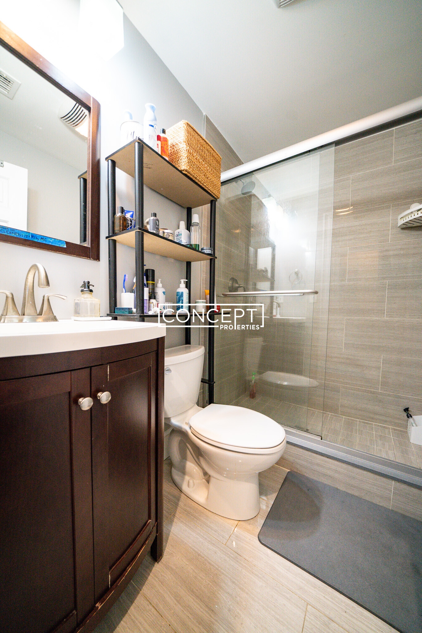 Building Photo - 10 Bickford Ave