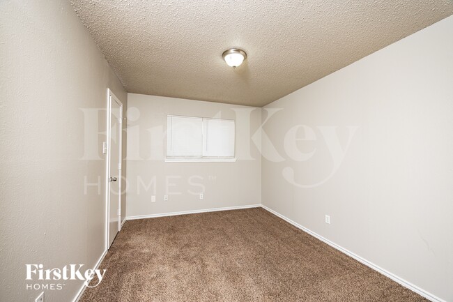 Building Photo - 2912 Yorktown Rd