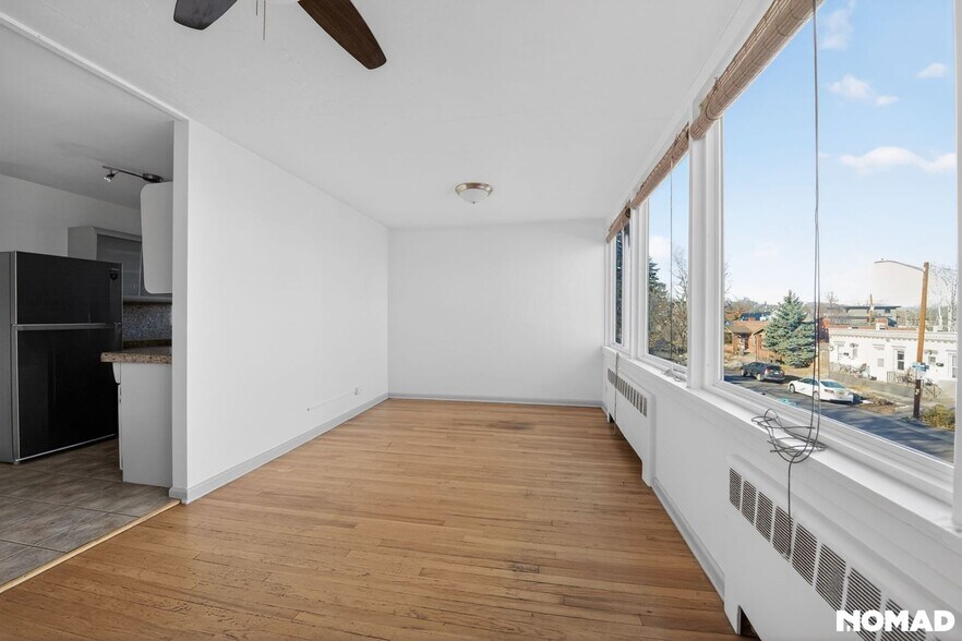 Building Photo - 4430 W 35th Ave