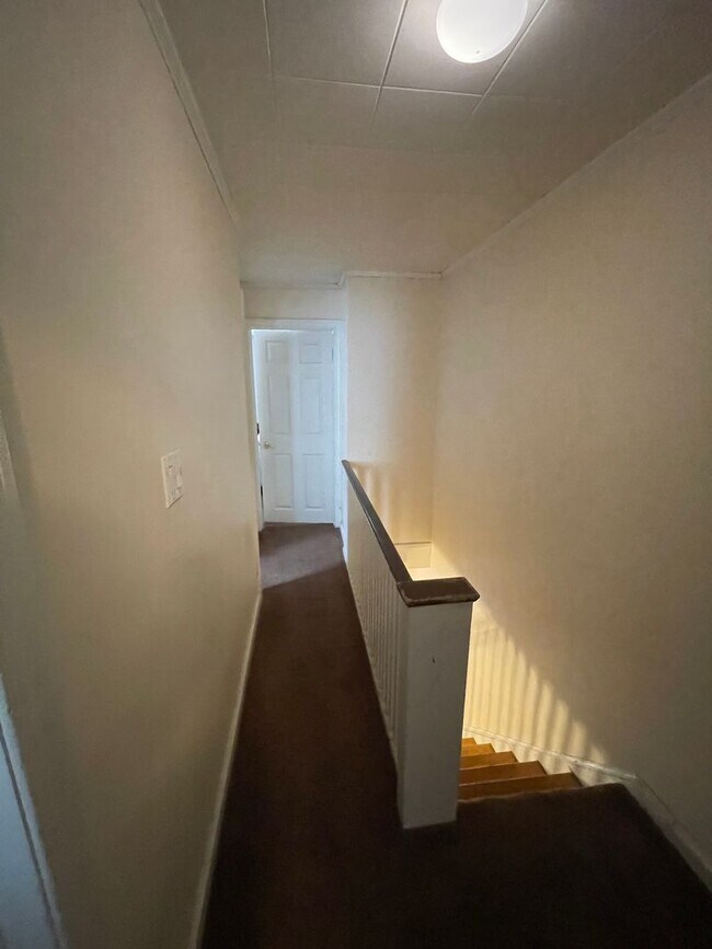 Building Photo - Modern 3 Bedroom, 1 Bath Passyunk Sq. Home...