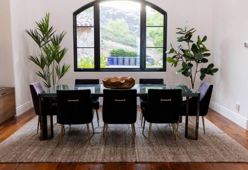 Building Photo - 18000 Sunset Point