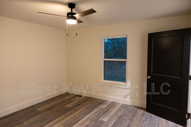 Building Photo - 1987 Hwy 411