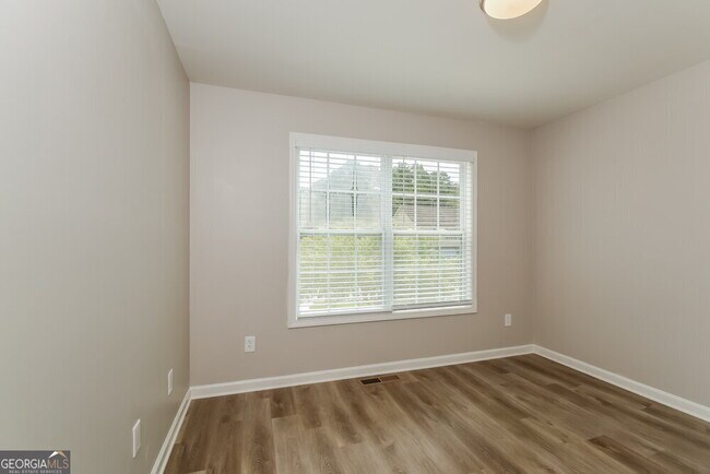 Building Photo - 1442 Paddocks Ct