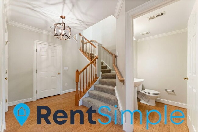 Building Photo - 3631 Madison Ln