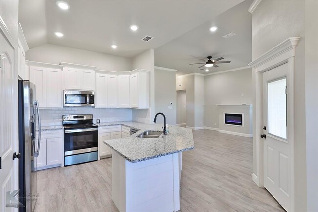 Building Photo - 7523 Security Ln