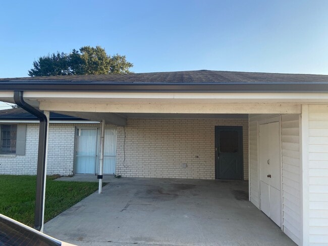 Building Photo - 101 Greenlawn Pl