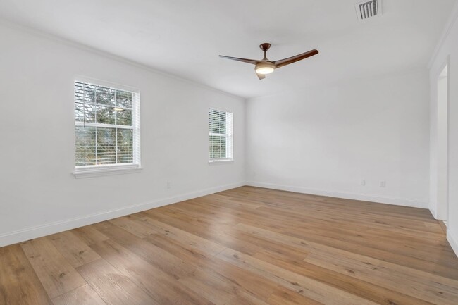Building Photo - 2704 Nantucket Ln