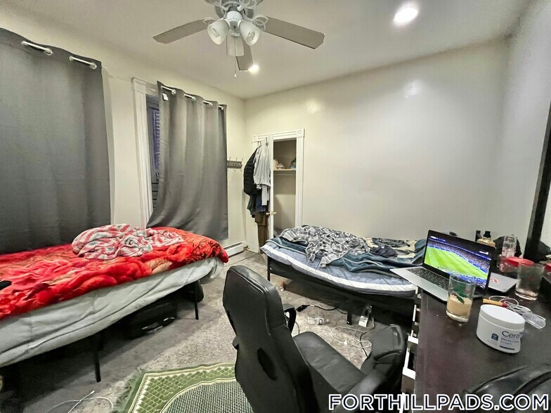 Building Photo - 129 Cedar St