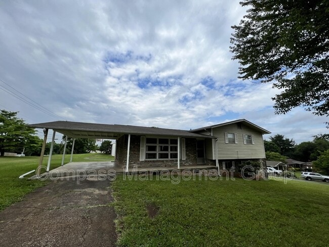 Building Photo - 101 Londonderry Rd