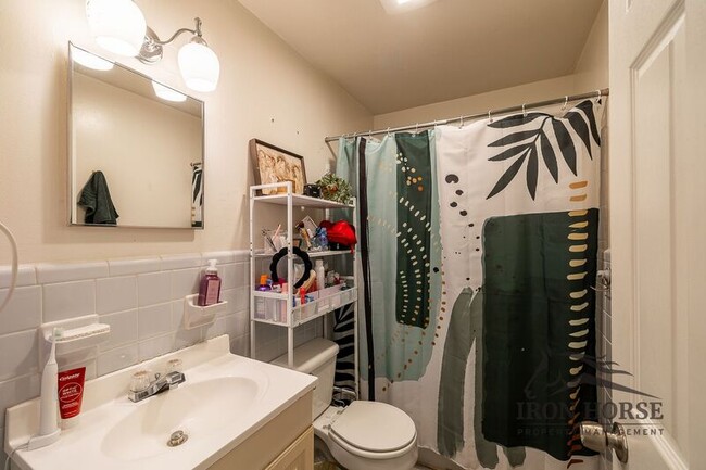 Building Photo - 2021 S Lumpkin St