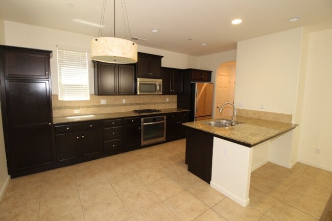 Building Photo - 1529 N Rendezvous Way