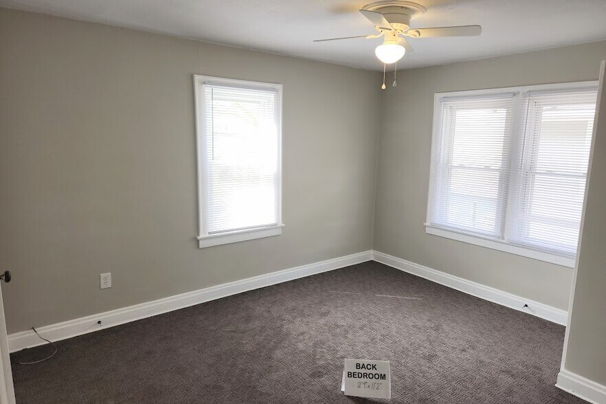Back Bedroom 12' 9" x 11' 2" - 43 N Roys Ave