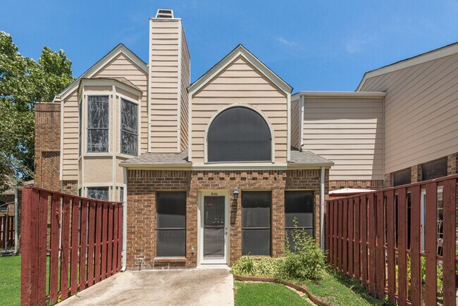 Building Photo - Charming Condo in Valley Ranch