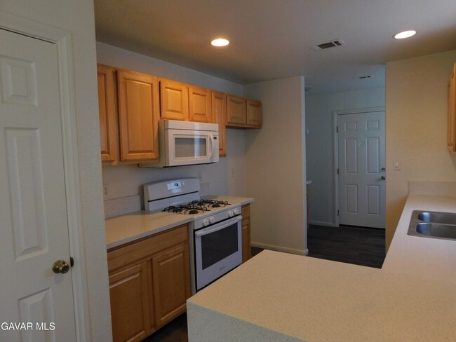 Building Photo - 8312 Tamarack Ave