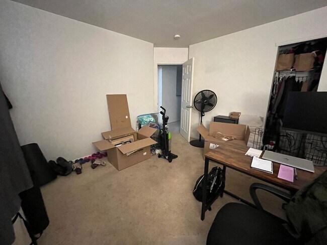 Building Photo - 457 W 91st Cir