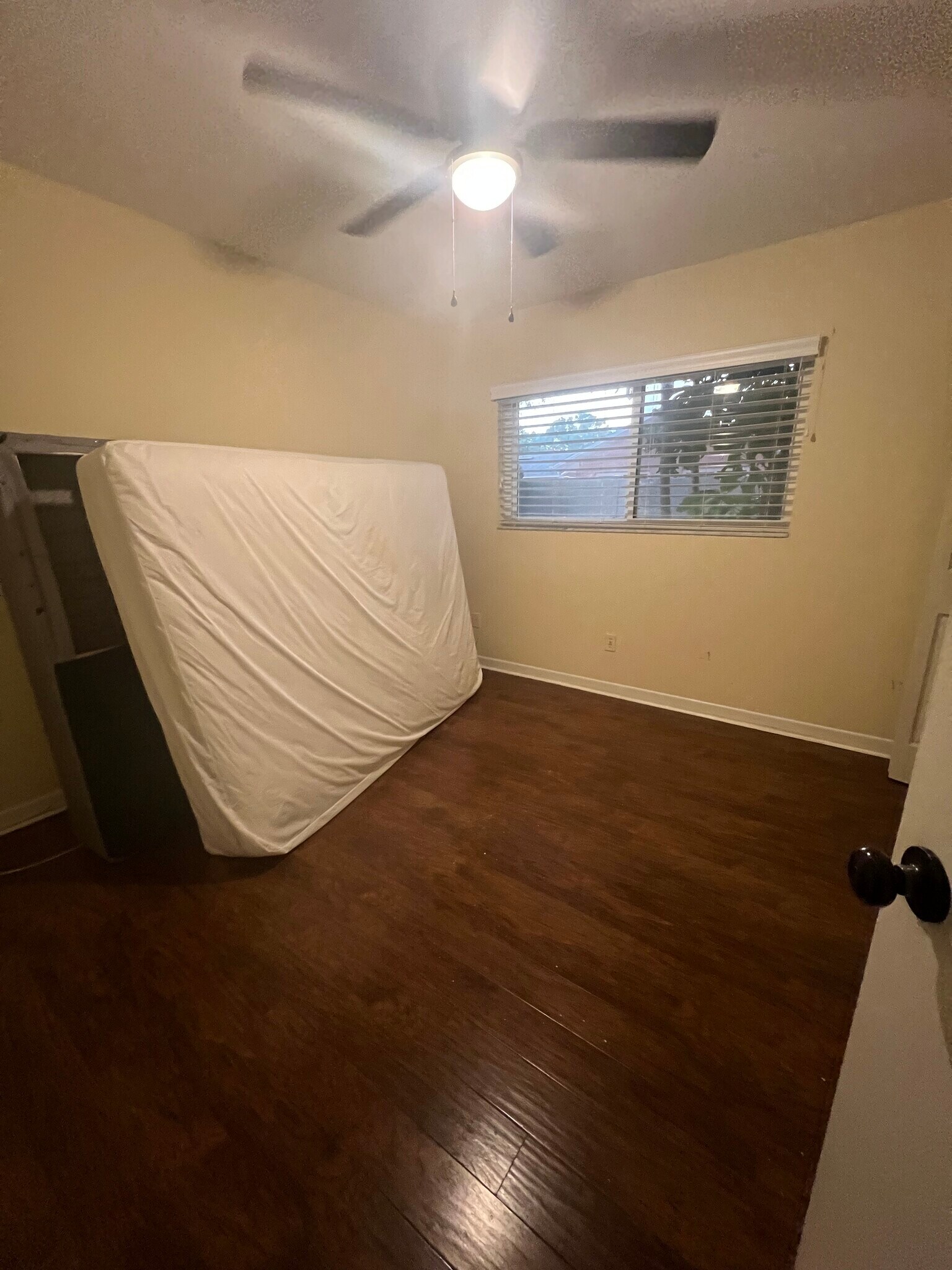 Building Photo - 6959 Aberfeldy Ave N