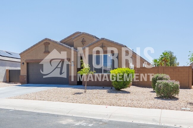 Building Photo - Low Maintenance Home Centrally Located