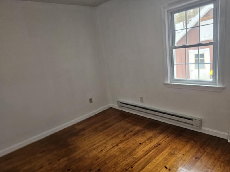 Building Photo - 15 Shore Rd