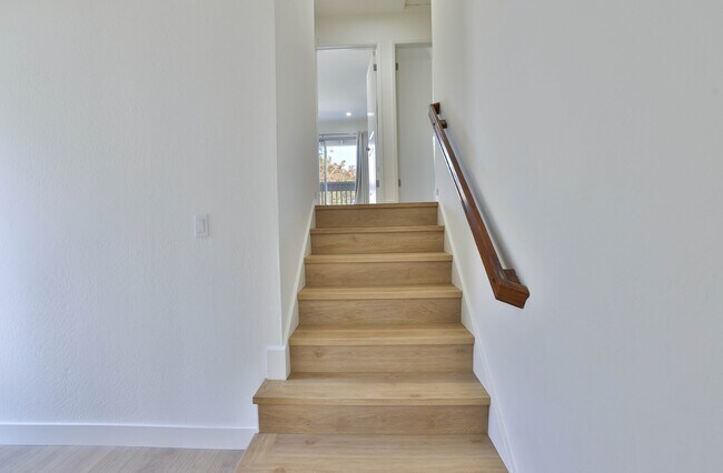 Building Photo - Newly renovated townhome in Cupertino with top schools and great amenities