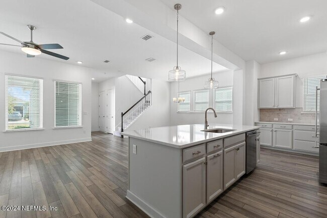 Building Photo - 116 Alston Dr