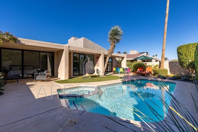 Building Photo - 2842 Sundance Cir W