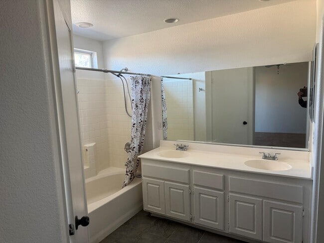 Building Photo - 83302 Tropical Whisper Ct