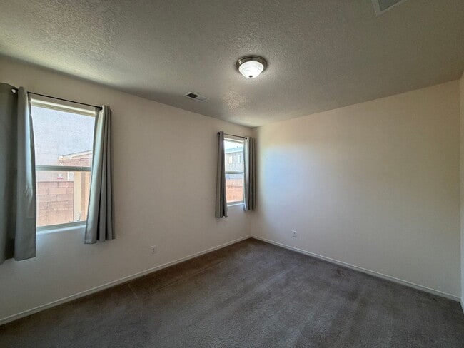 Building Photo - 2 Bedroom Single Story Town Home Available Near 98th St SW & Dennis Chavez Blvd SW!