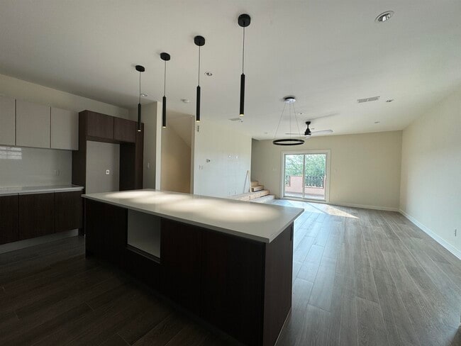 Building Photo - 210 Veracruz Dr