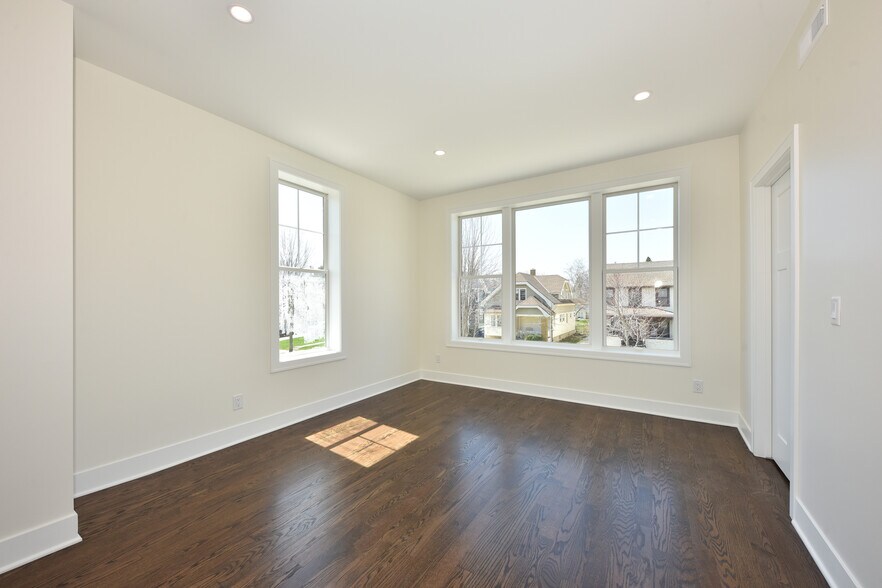 Living Space - 104 E Prospect St