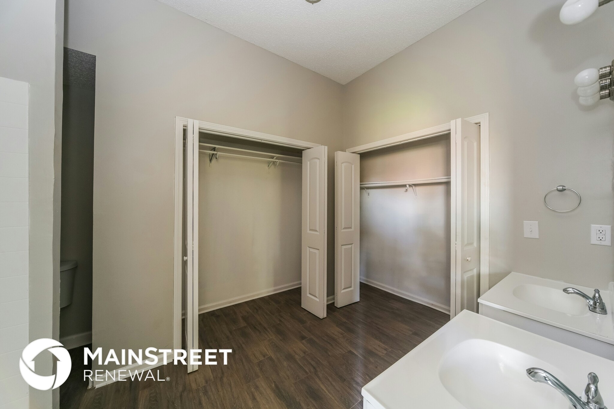 Building Photo - 6740 Stewart Forest Cove E