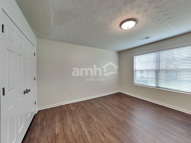 Building Photo - 816 Carlton Pointe Terrace