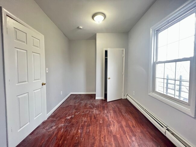 Unit 2 - 660 Hunterdon St