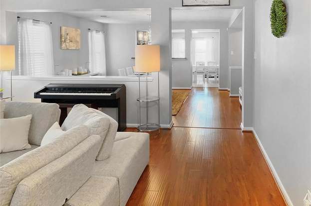 Building Photo - 21235 Bending Green Way