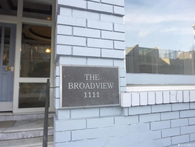 Building Photo - 1111 Jones St