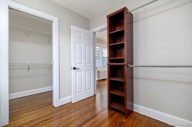 Building Photo - 58 Mayflower Ave