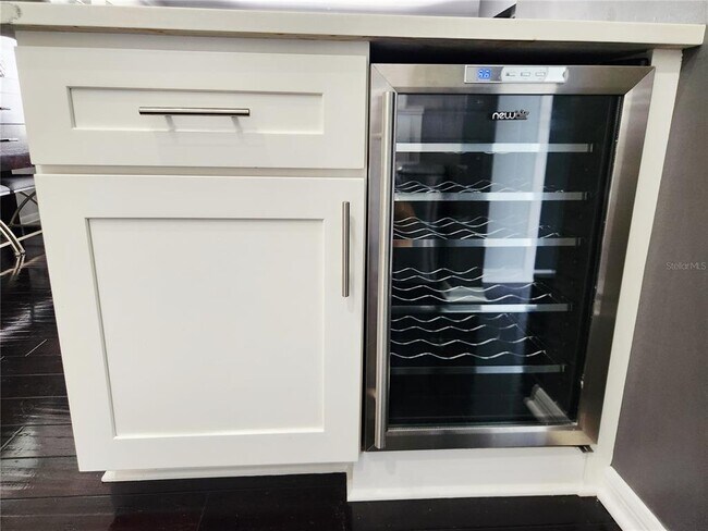 Building Photo - 4651 1st St NE