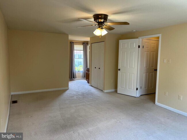Building Photo - 6824 Silassie Ct