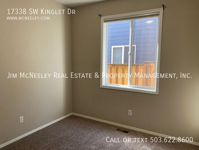 Building Photo - 17338 SW Kinglet Dr