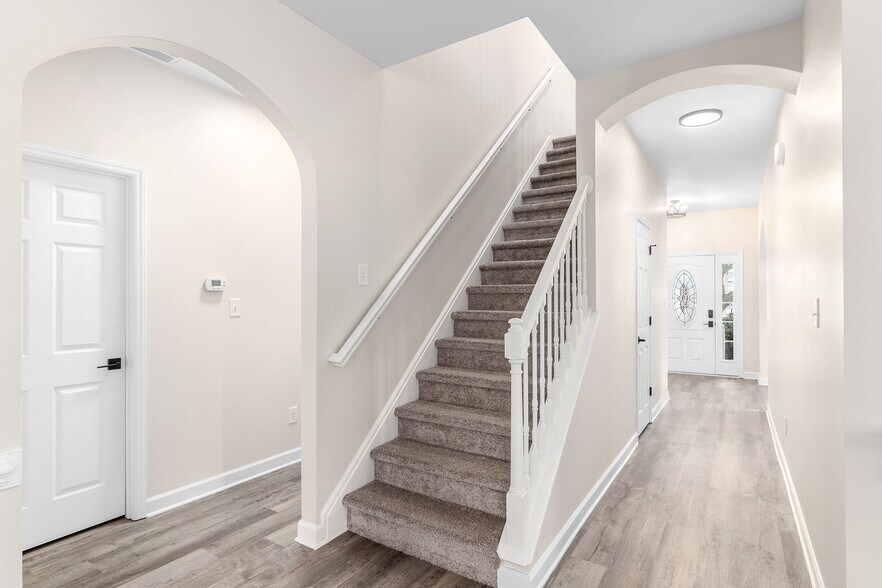 Building Photo - 109 Bobwhite Cir