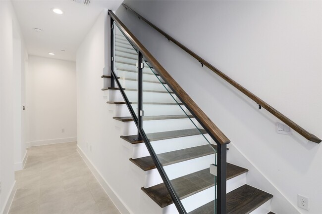 Building Photo - 4703 Unity Cir