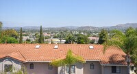 Building Photo - Beautiful Escondido Townhouse with beautiful View!