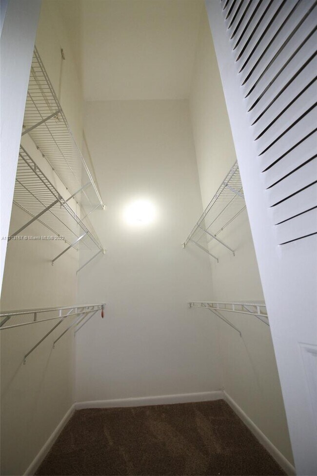 Building Photo - 2331  Dogwood Ct  . Pembroke Pines Fl 33026